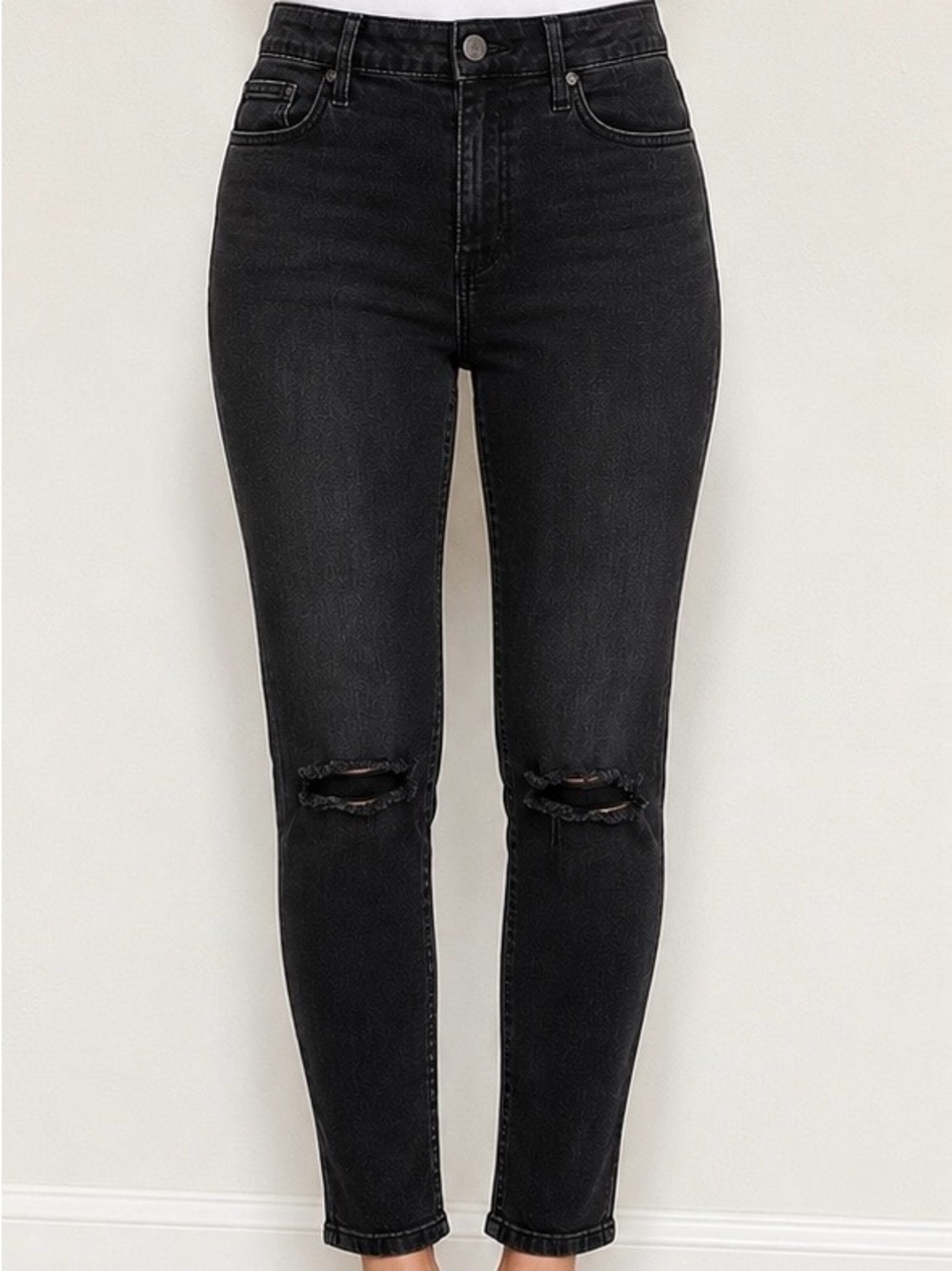 Calvin Klein Jeans Size 12 High-Rise Black Ankle Skinny Distressed at the Knees